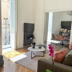  Apartment La Dimora Dei Mille Italy