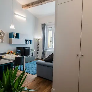  Apartment Oltrarno Lily Italy